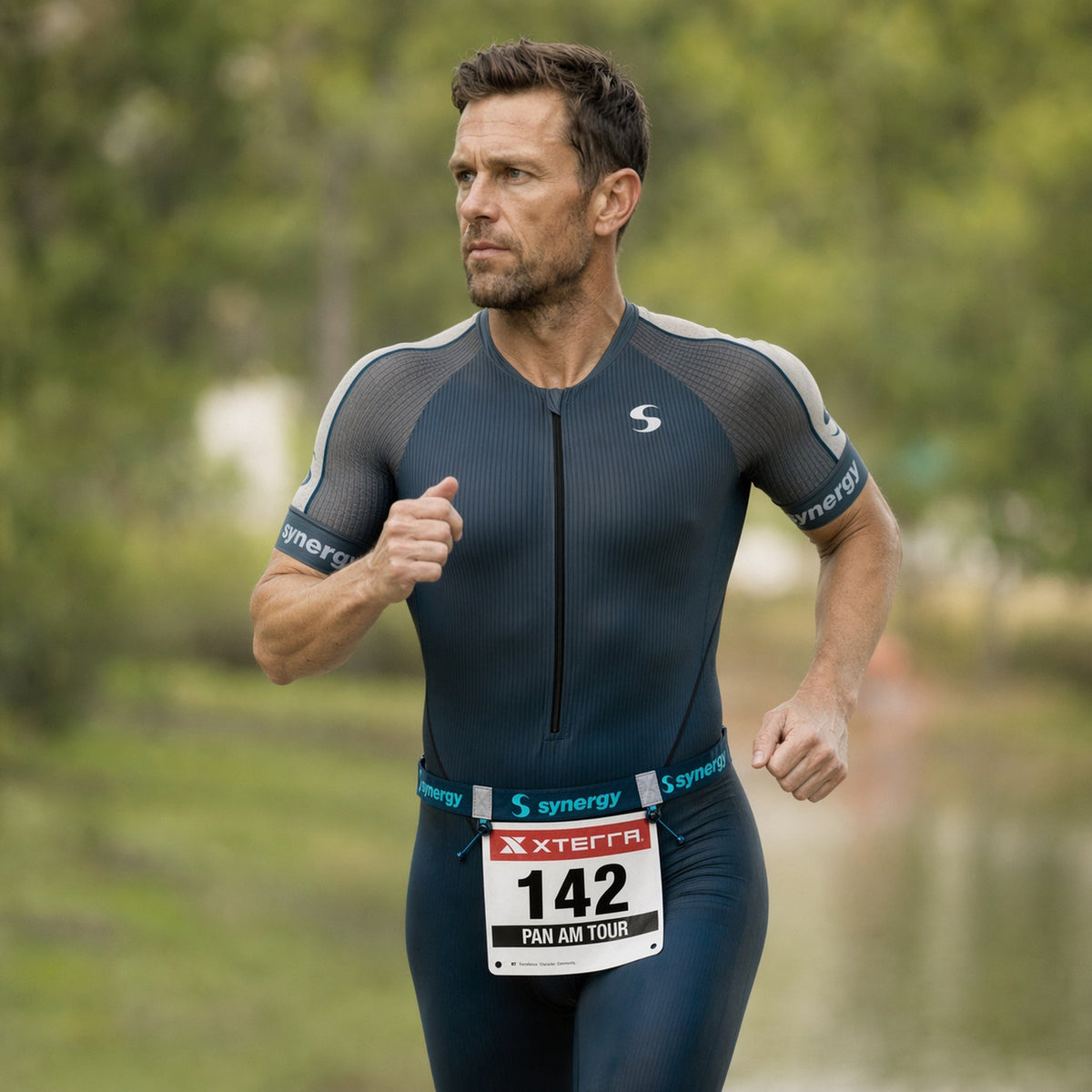 Race Belt - Teal action